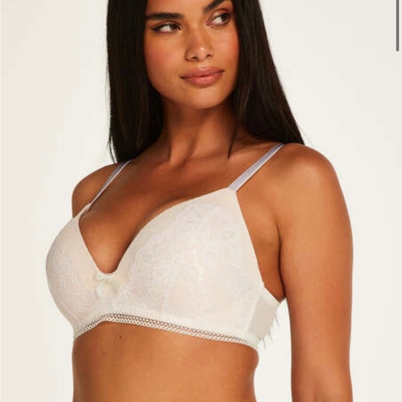 Hunkmoeller Bessie White  Padded Non-Wired Bra - Picture 3 of 11